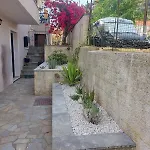 Octopus Garden, Koralli Apartmán Travliata