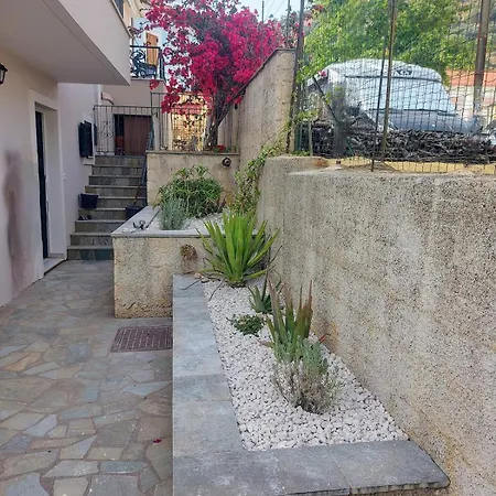 Octopus Garden, Koralli Apartment Travliata